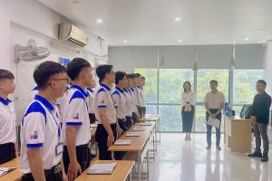 CHUYẾN THĂM CỦA THẦY GIÁO IWAUCHI SHOTARO